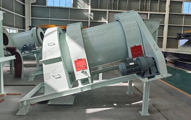 機(jī)制砂防離析、防揚(yáng)塵，有經(jīng)驗的砂廠都在用加濕拌和機(jī)