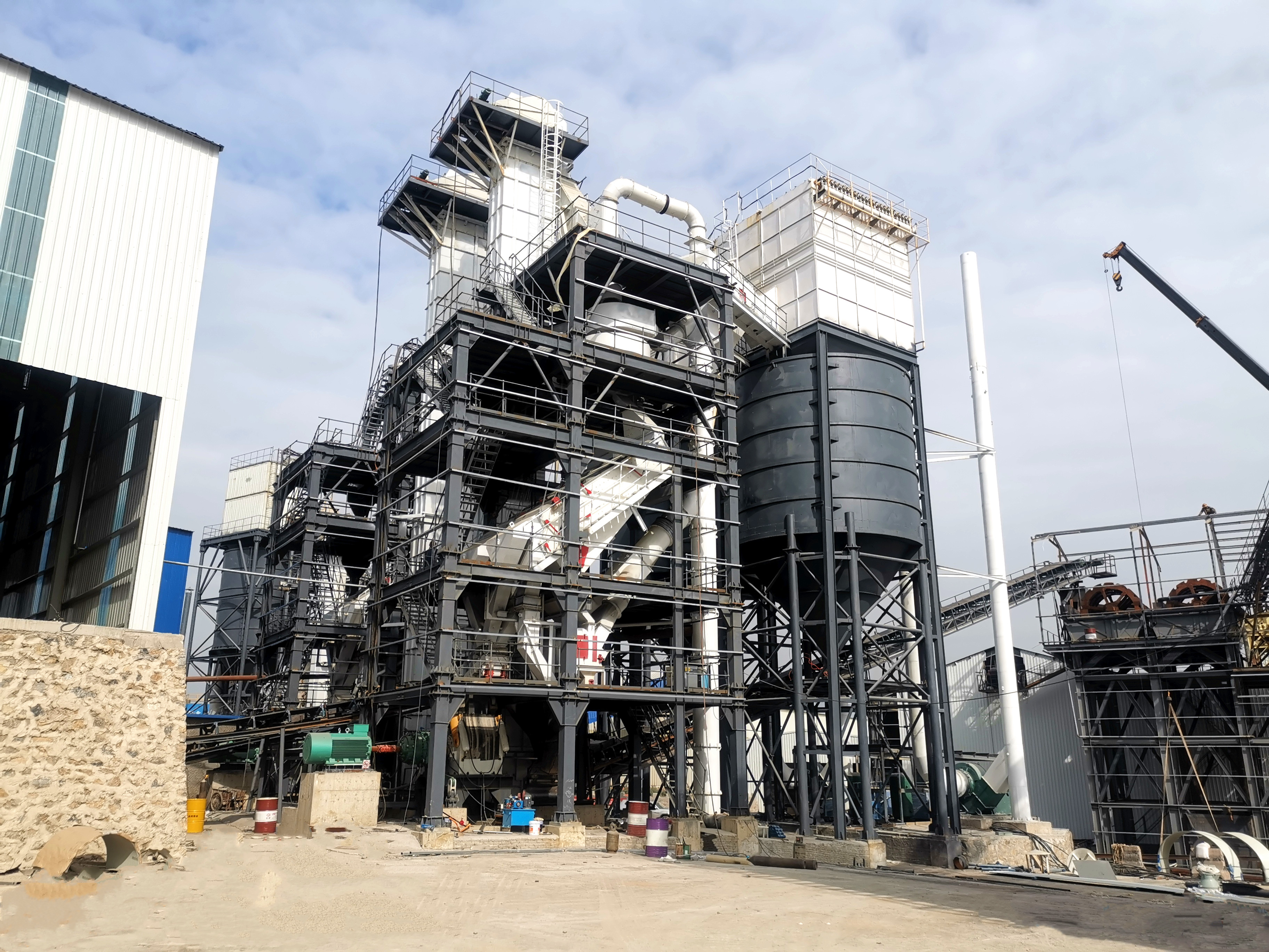 制砂樓：打造粒形圓潤、含粉率可控的高品質(zhì)機(jī)制砂