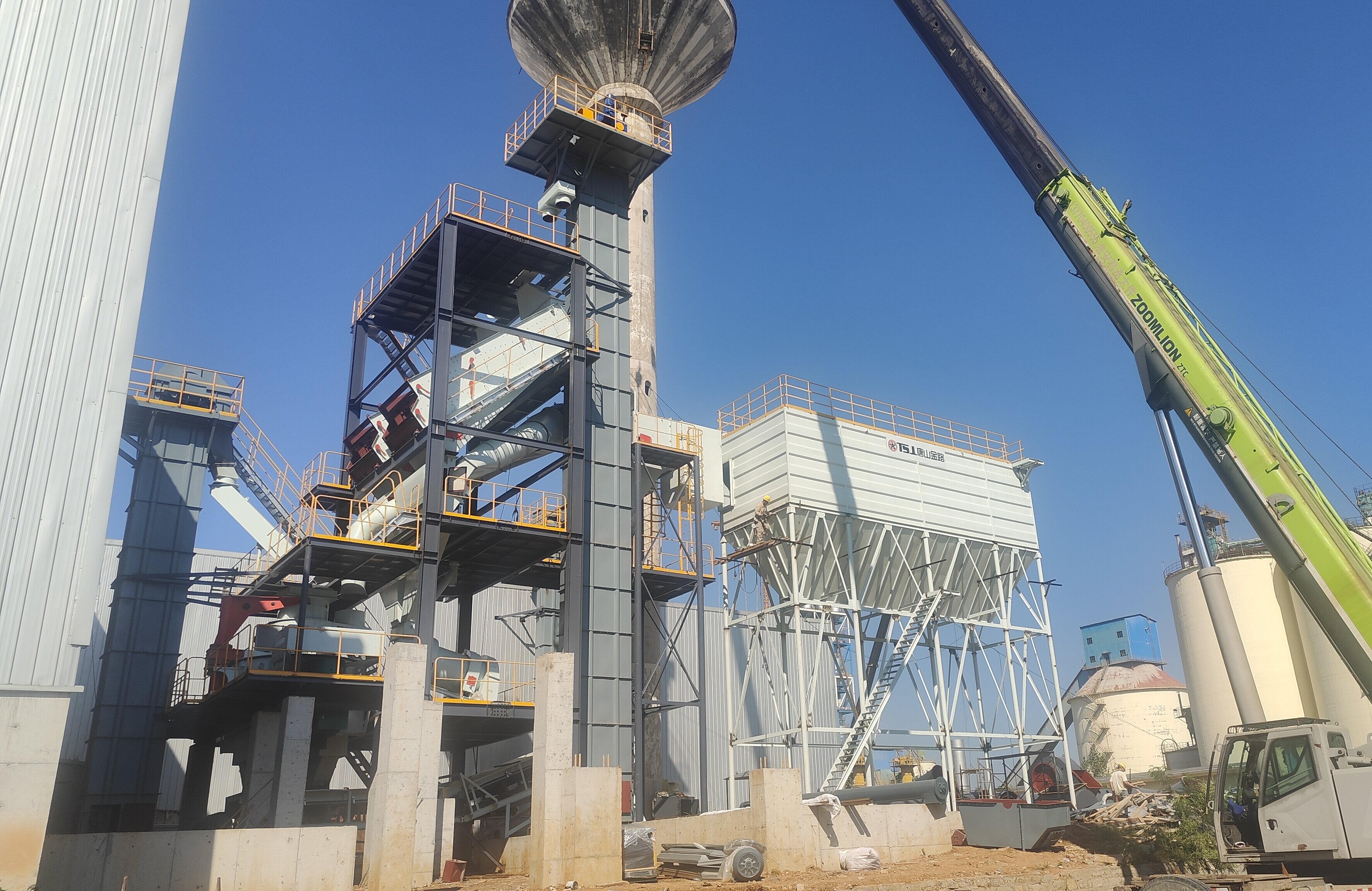 建筑垃圾堆成山？制砂樓一鍵 “點(diǎn)石成金”！